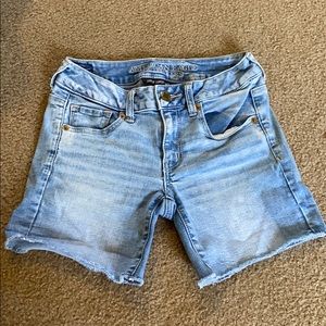 America. Eagle Low rise midi school shorts